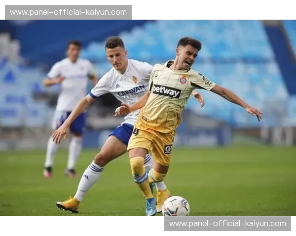 西班牙警方通报:破获一个涉嫌操纵西乙B联赛的跨国赌博团伙。 西班牙警方通报:破获一个涉嫌操纵西乙B联赛的跨国赌博团伙。