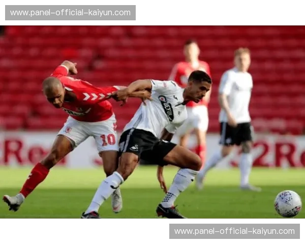 诺丁汉森林1-2不敌利物浦,密集赛程影响防守强度全过程 诺丁汉森林1-2不敌利物浦,密集赛程影响防守强度全过程