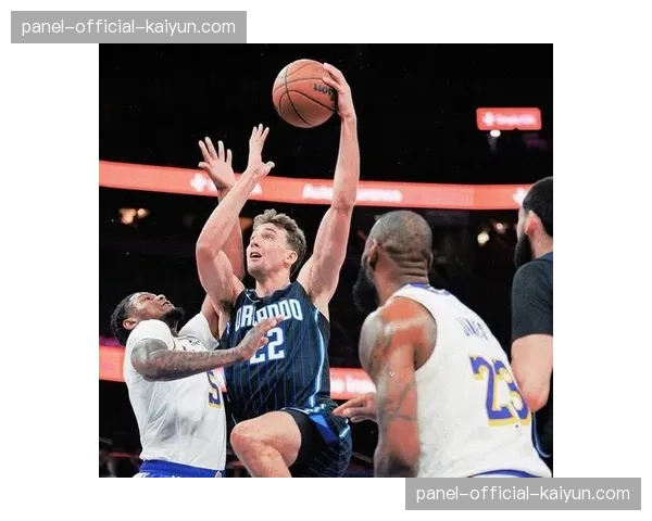 从垫底到竞争者:魔术队重建之路通讯,班切罗与瓦格纳的核心作用